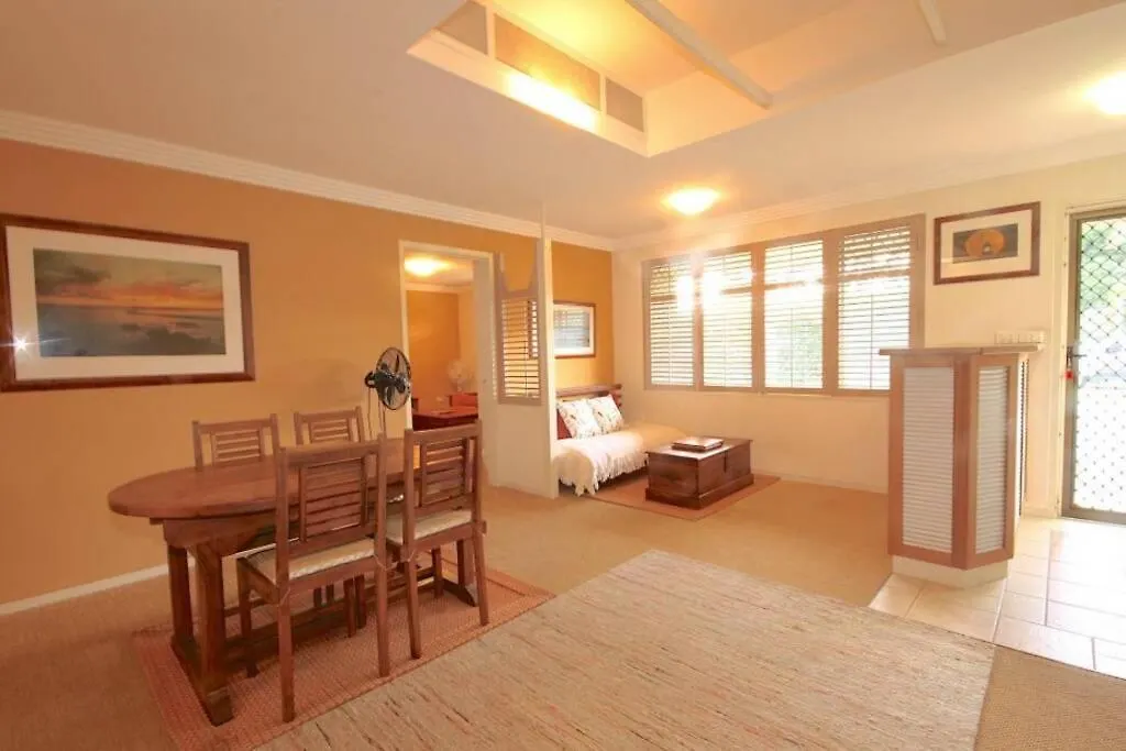 Byron Bay Accom - Byron Break - 4/32 Tennyson St